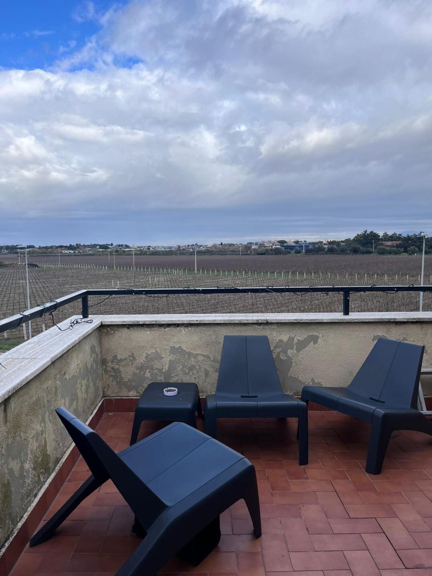 A Casa Di Leo Apartment Santa Maria delle Mole Luaran gambar